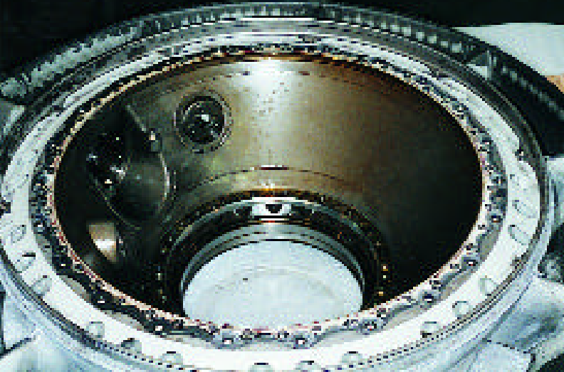 運(yùn)行了18500小時(shí)之后的RB -211發(fā)動(dòng)機(jī)